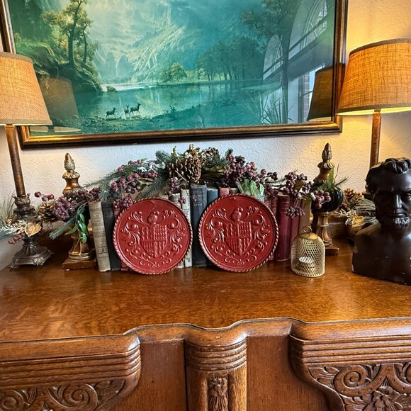 Vintage Brass Embossed English Coat of Arms Wall Plates - Picture 5 of 8